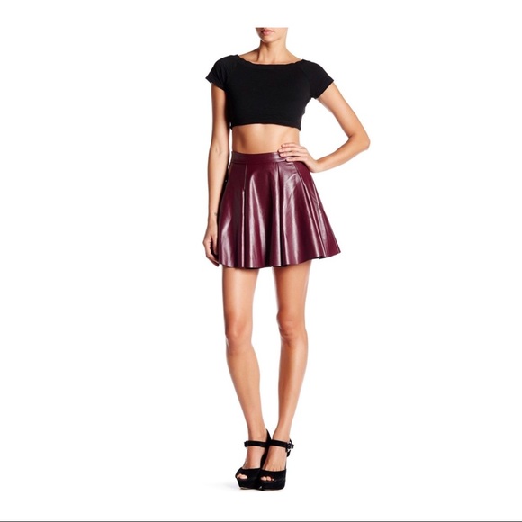 Necessary Objects Faux Leather Zip Skater Skirt M - Picture 7 of 8
